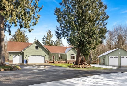 Exterior of beautiful ranch style home in Sedro-Woolley, WA
